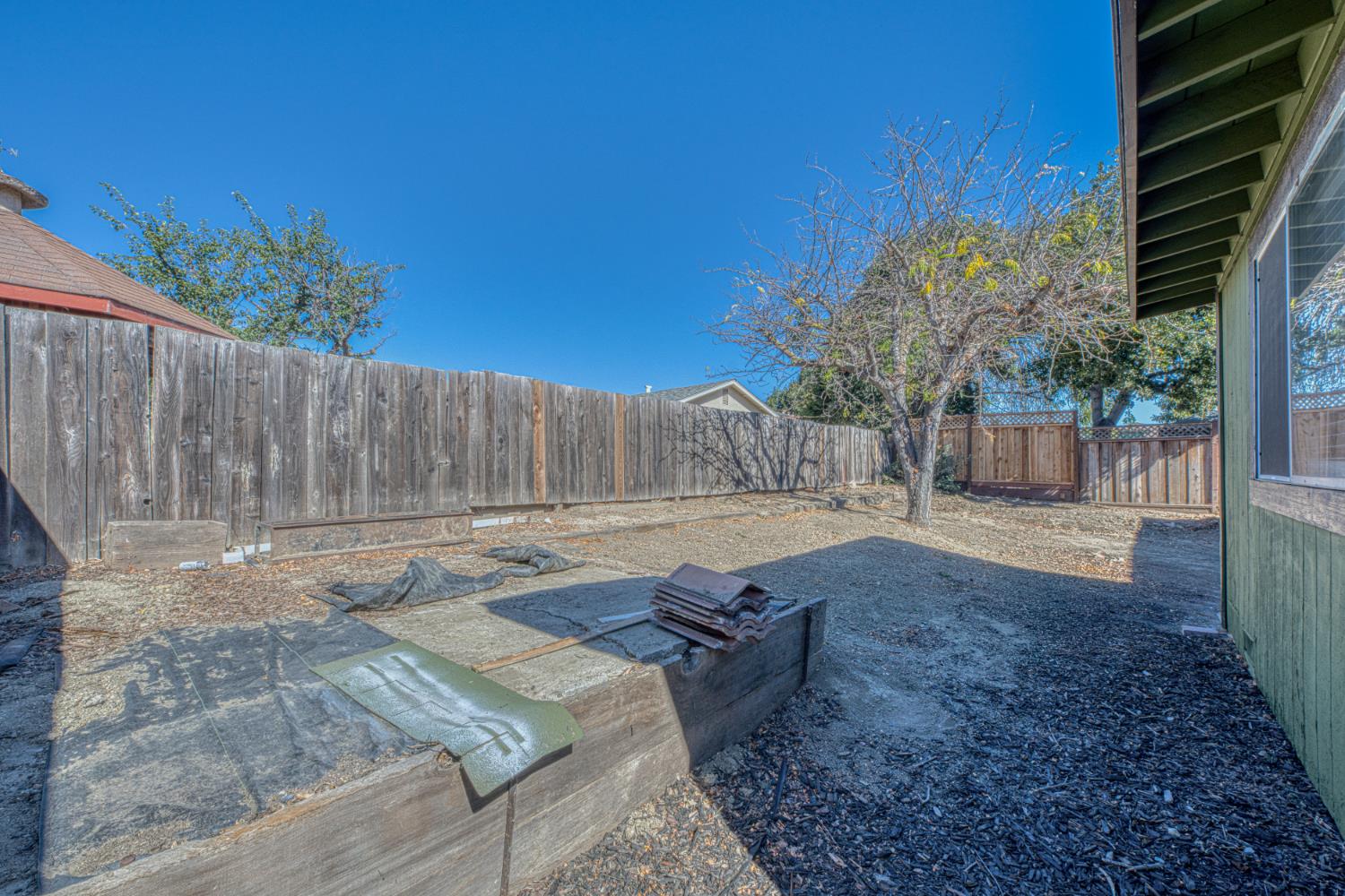 290 Carnoble Dr, Hollister, CA 95023
