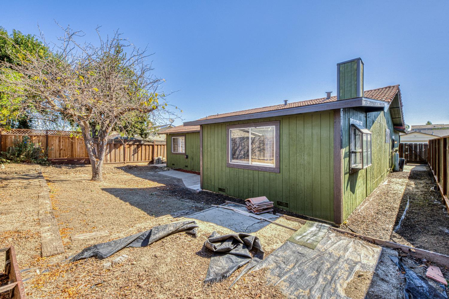 290 Carnoble Dr, Hollister, CA 95023