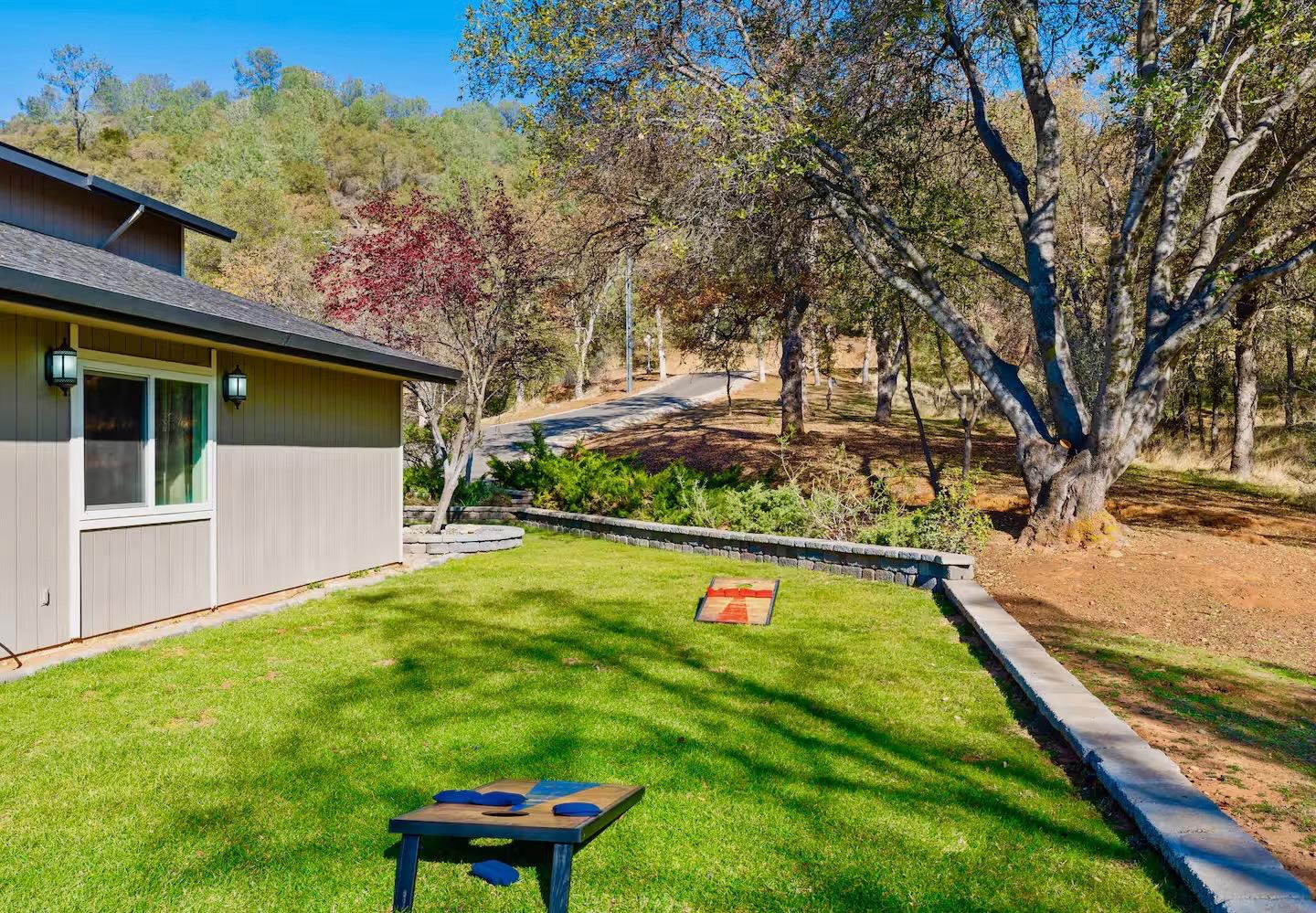 5615 Bear Trap Dr, Mariposa, CA 95338