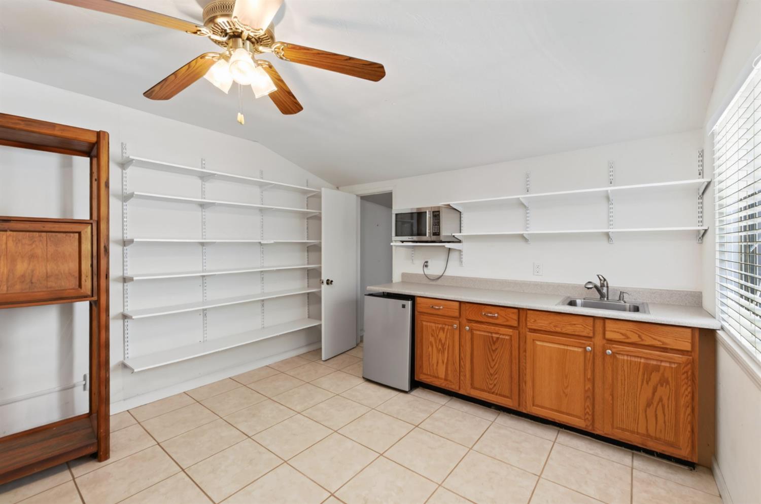 4475 N Wishon Ave, Fresno, CA 93704