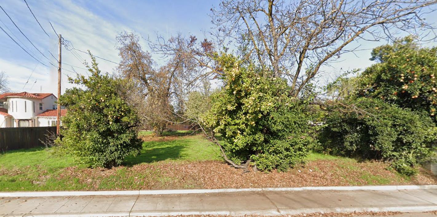 5483 E Tulare St, Fresno, CA 93727