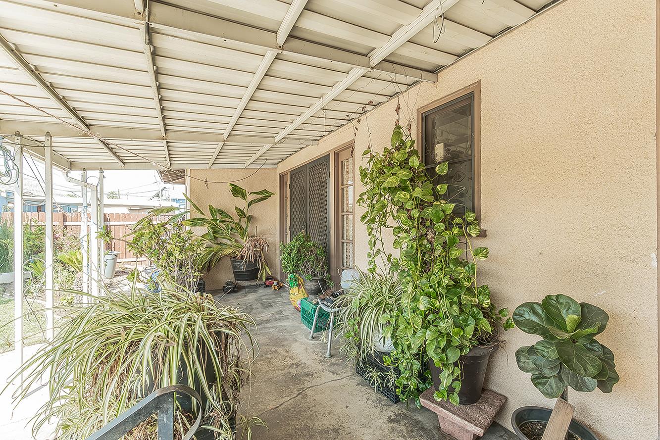 4704 E Tulare St, Fresno, CA 93702
