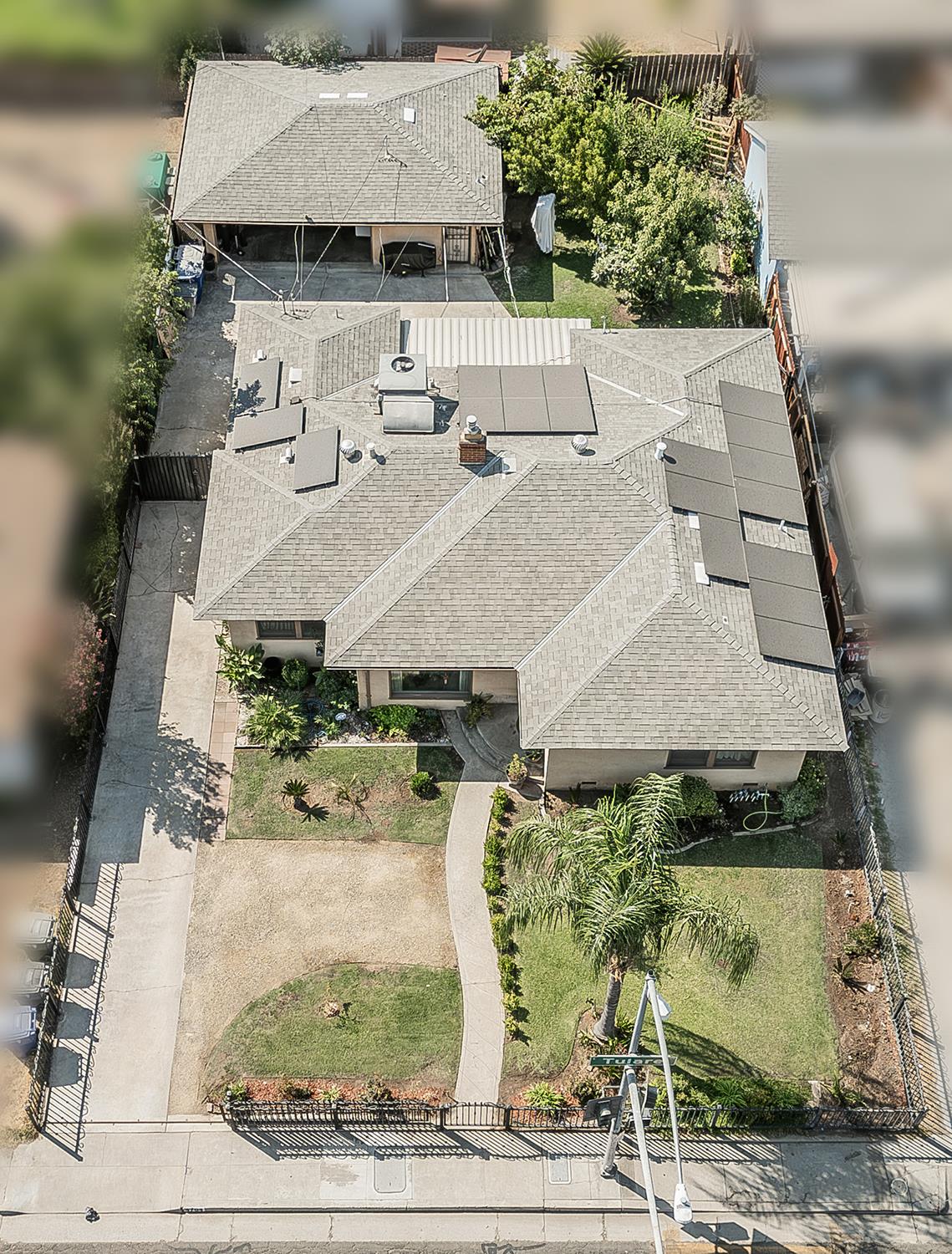 4704 E Tulare St, Fresno, CA 93702