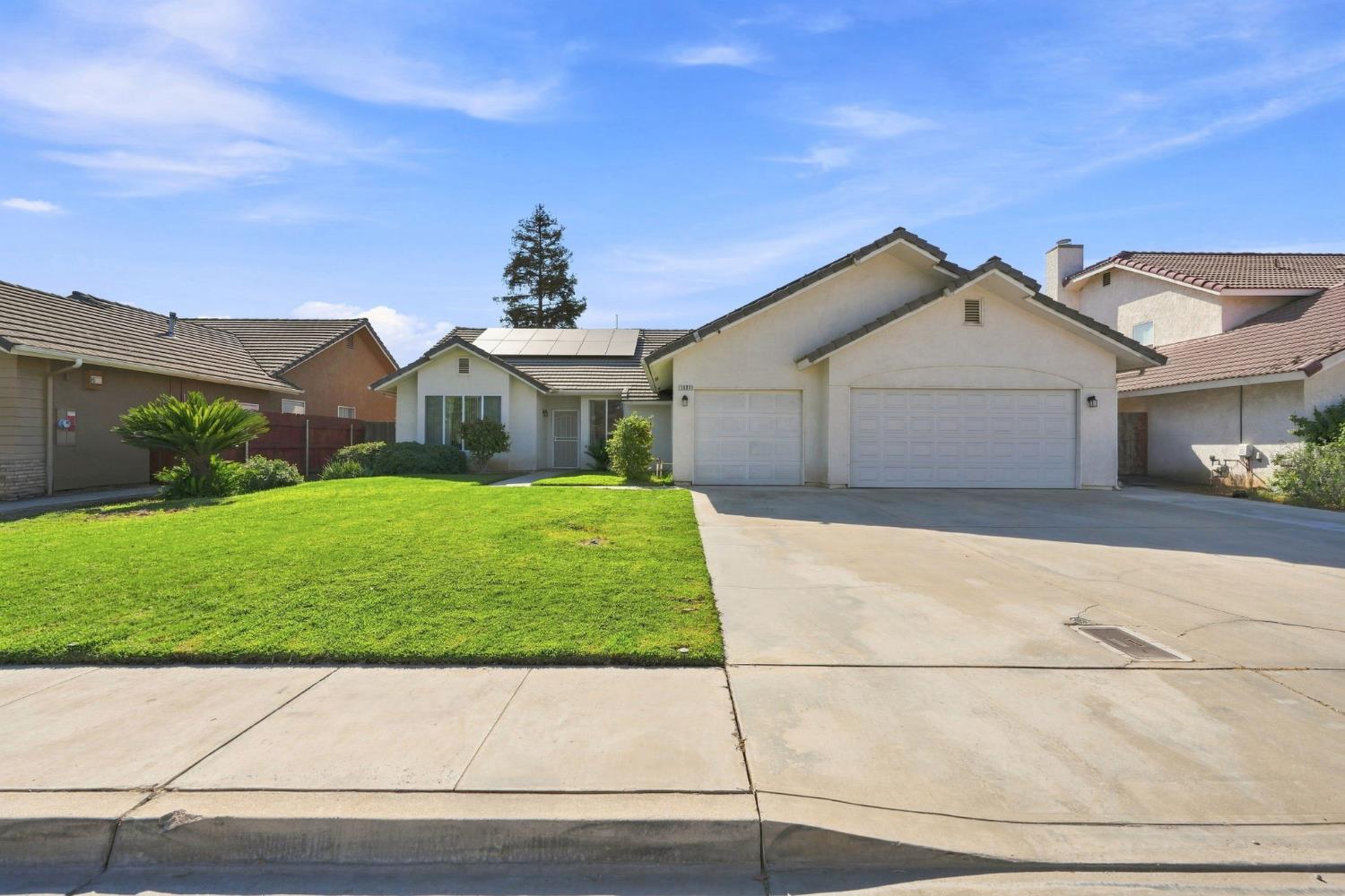 1601 N Eaton, Dinuba, CA 93618