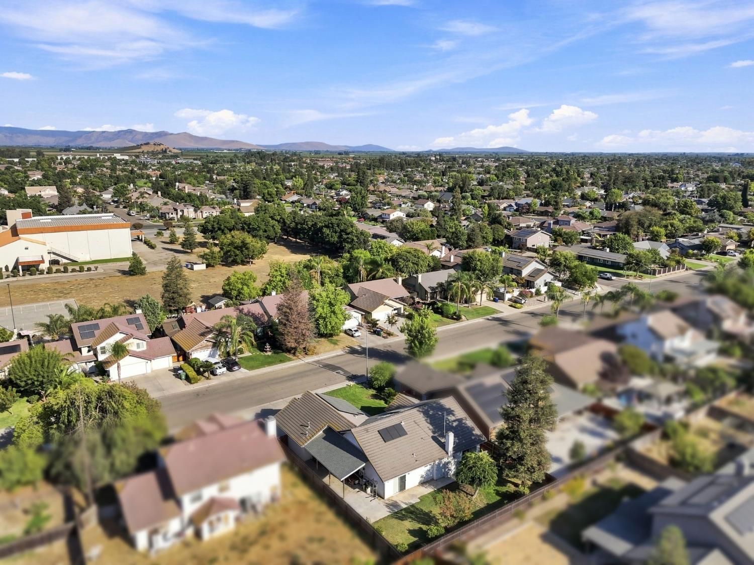 1601 N Eaton, Dinuba, CA 93618