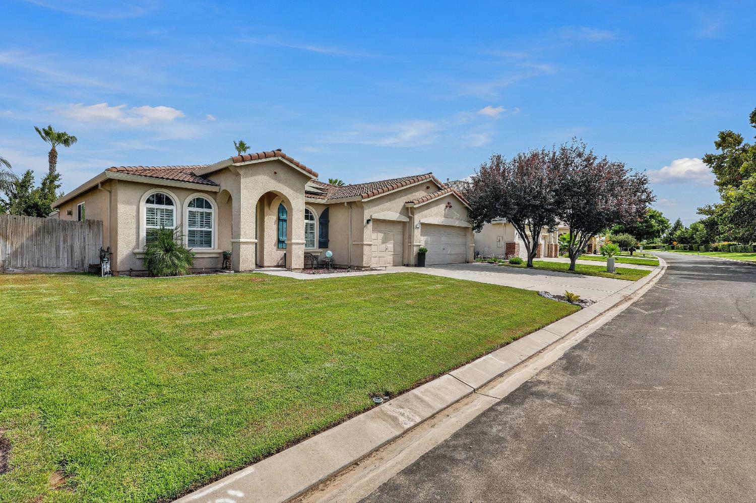 9020 Hunters Creek Way, Chowchilla, CA 93610