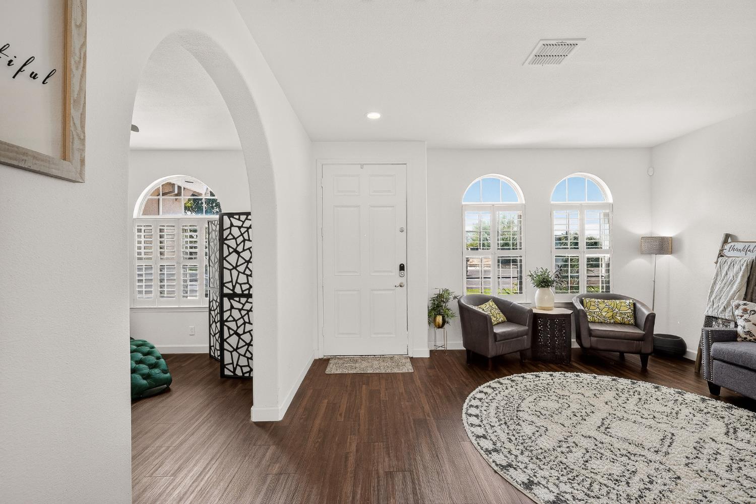 9020 Hunters Creek Way, Chowchilla, CA 93610