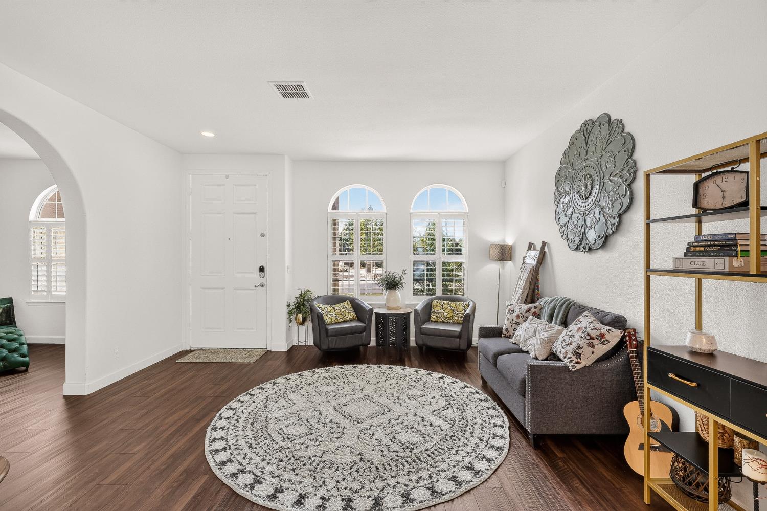 9020 Hunters Creek Way, Chowchilla, CA 93610