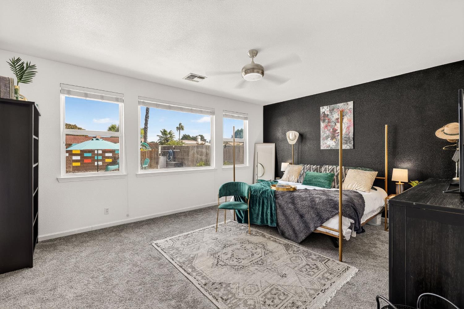 9020 Hunters Creek Way, Chowchilla, CA 93610