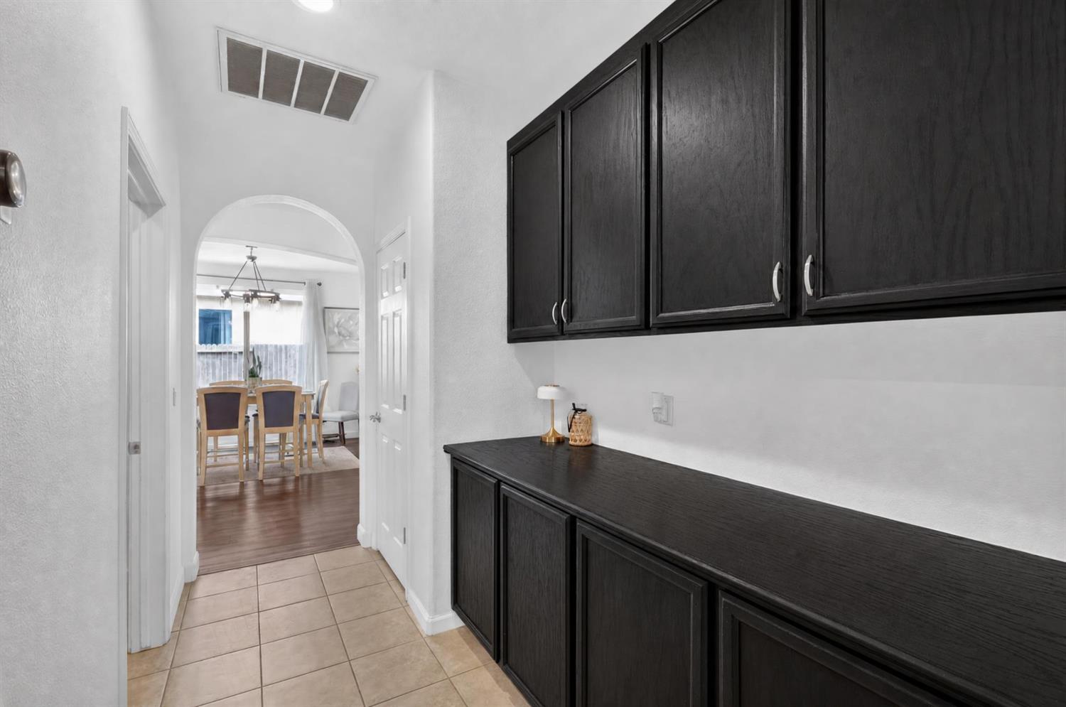 9020 Hunters Creek Way, Chowchilla, CA 93610