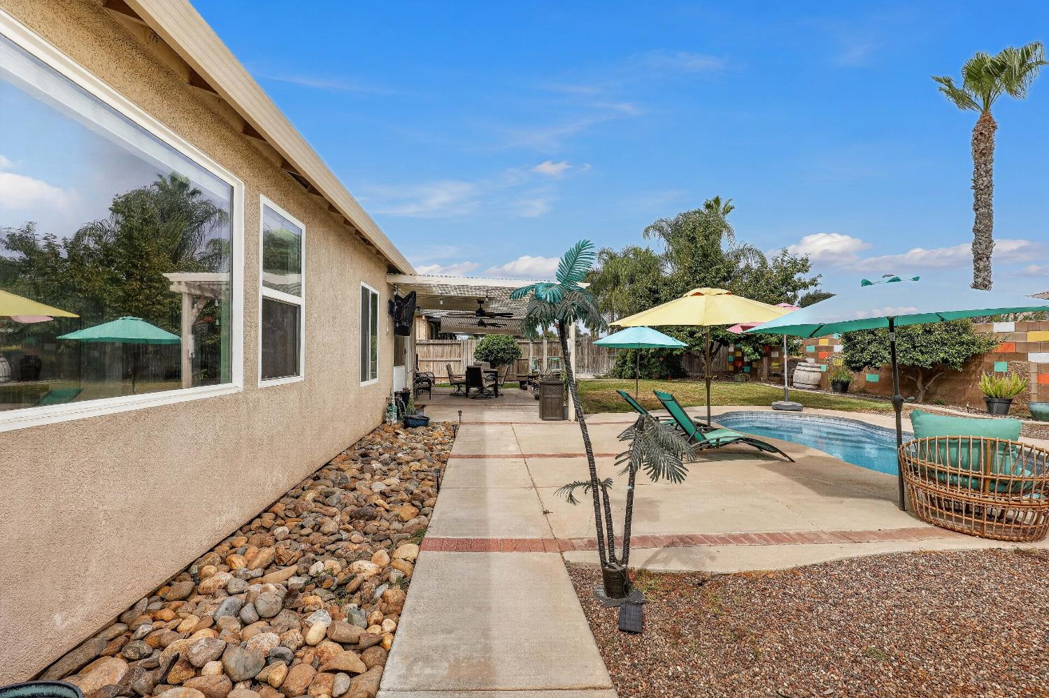 9020 Hunters Creek Way, Chowchilla, CA 93610