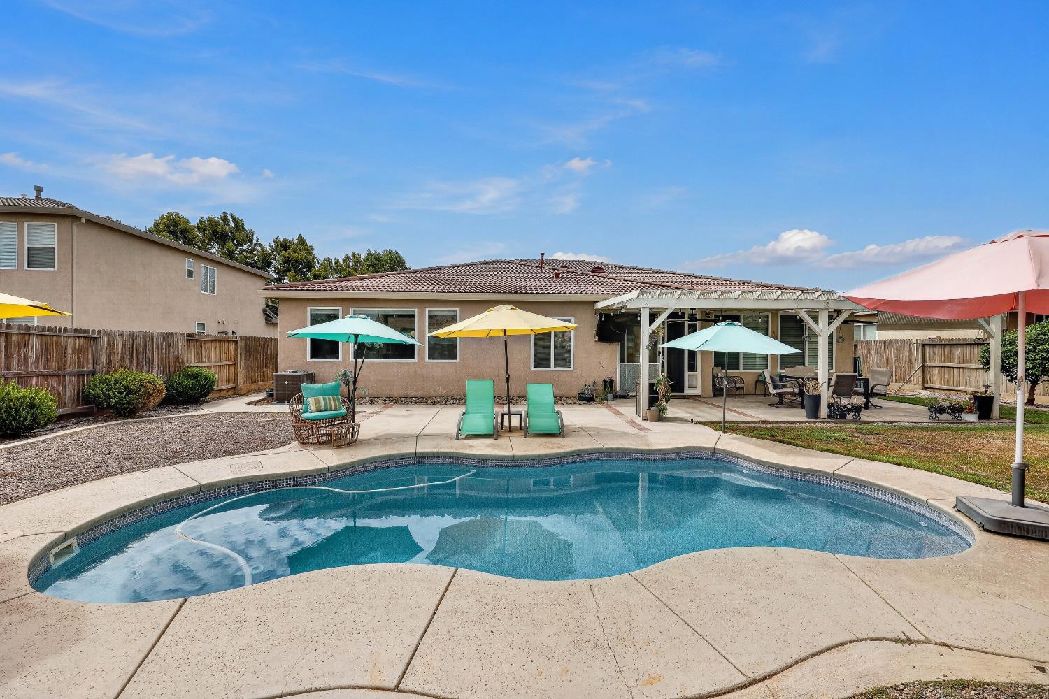9020 Hunters Creek Way, Chowchilla, CA 93610