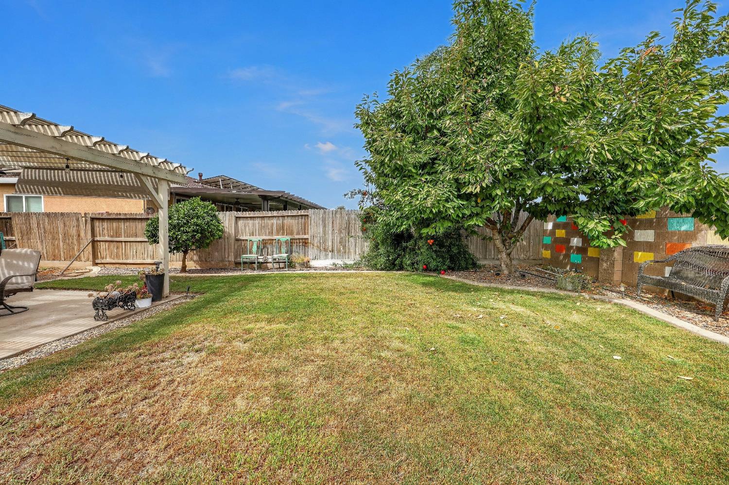 9020 Hunters Creek Way, Chowchilla, CA 93610