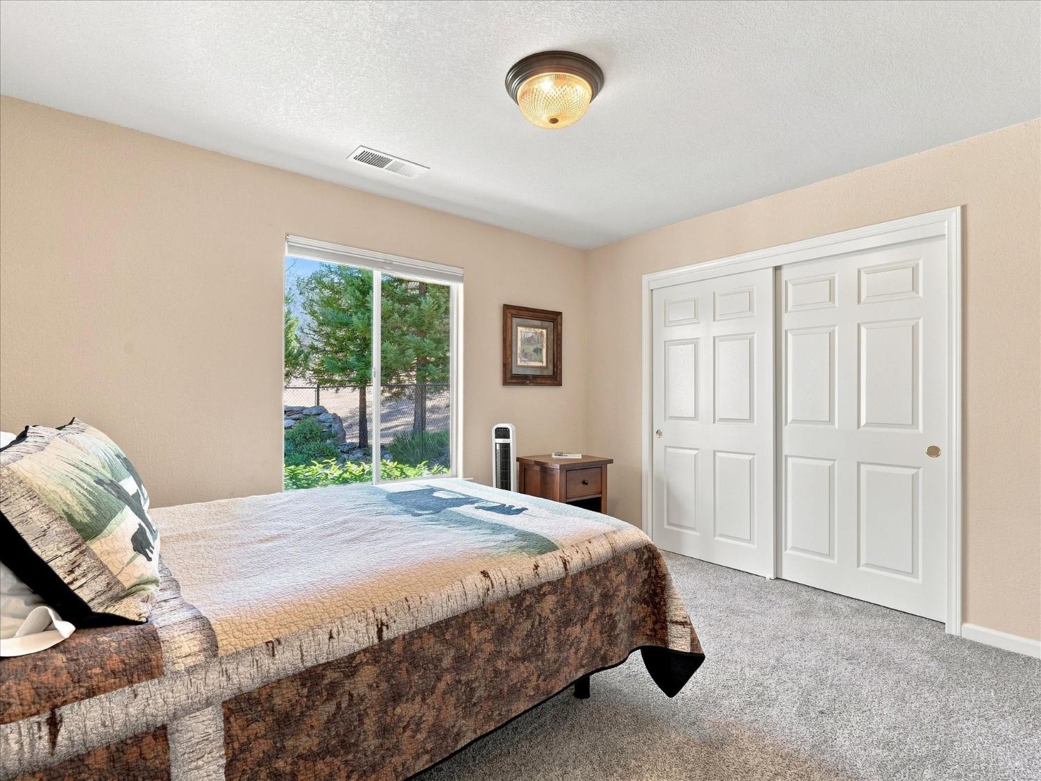 41741 Loch Lomd Ln, Oakhurst, CA 93644