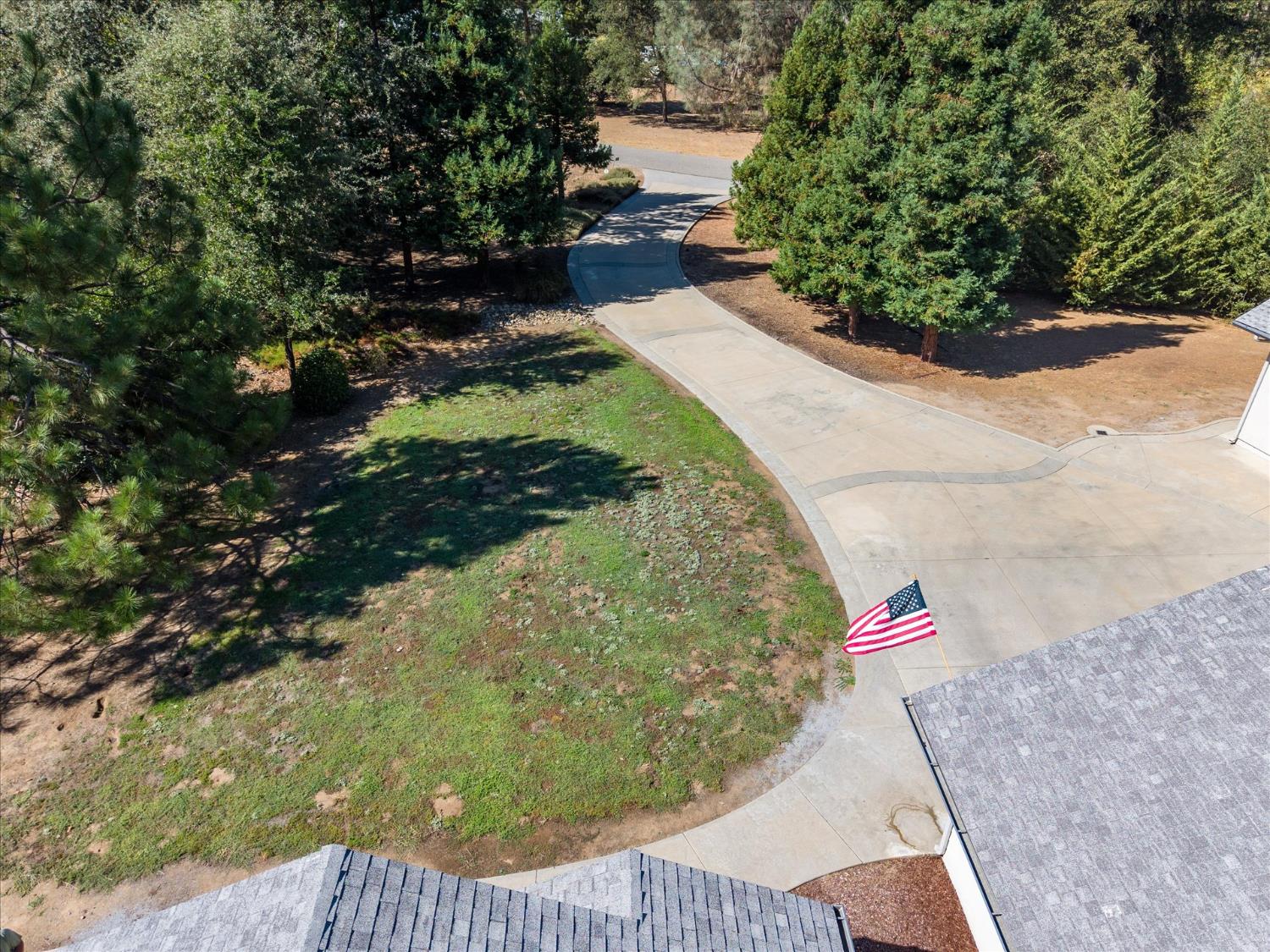 41741 Loch Lomd Ln, Oakhurst, CA 93644