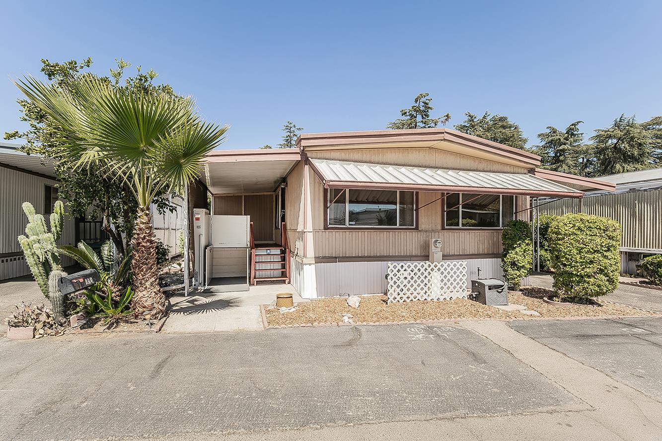 1724 Minnewawa Ave #155, Clovis, CA 93612