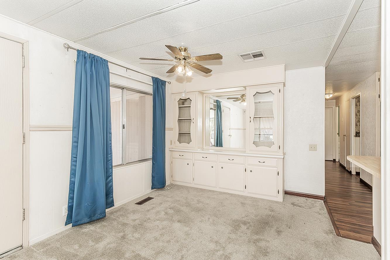 1724 Minnewawa Ave #155, Clovis, CA 93612