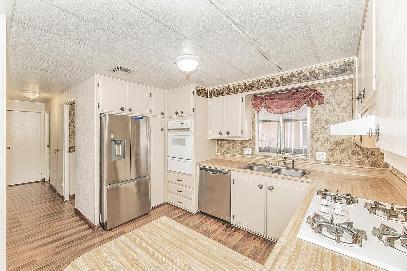 1724 Minnewawa Ave #155, Clovis, CA 93612