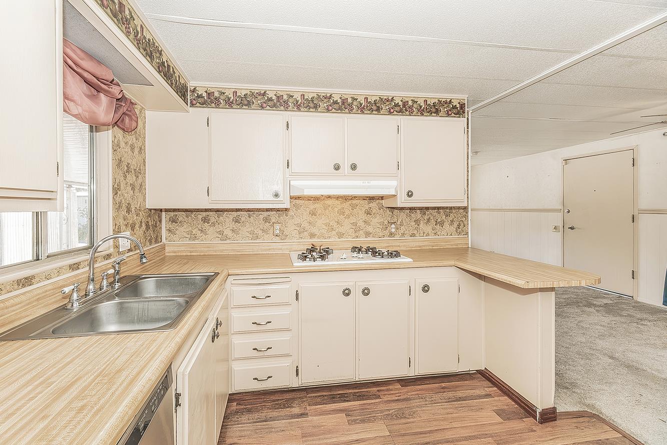 1724 Minnewawa Ave #155, Clovis, CA 93612