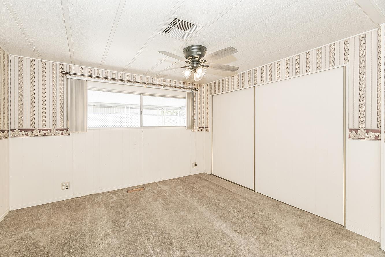 1724 Minnewawa Ave #155, Clovis, CA 93612