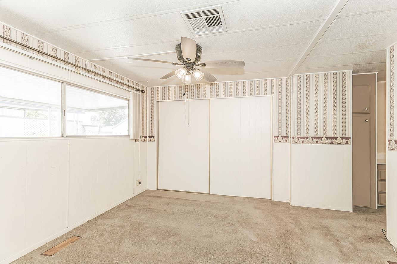1724 Minnewawa Ave #155, Clovis, CA 93612