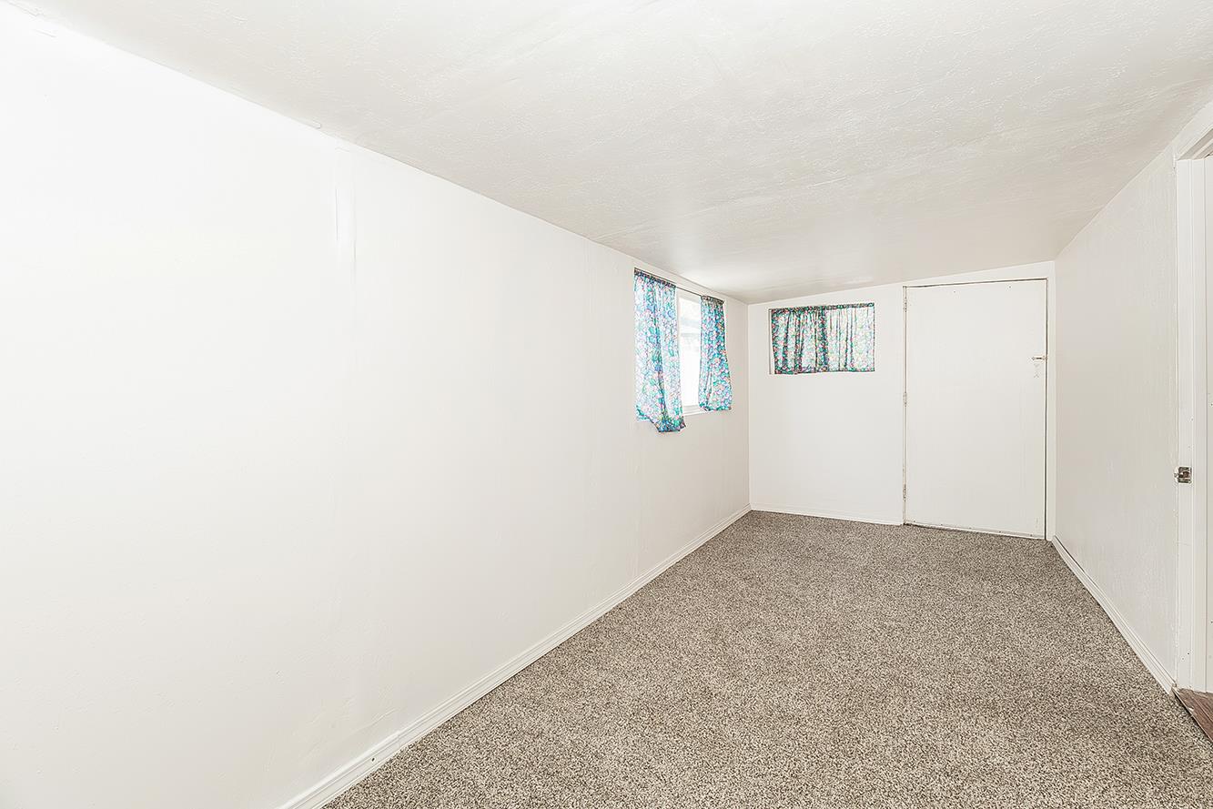 1724 Minnewawa Ave #155, Clovis, CA 93612
