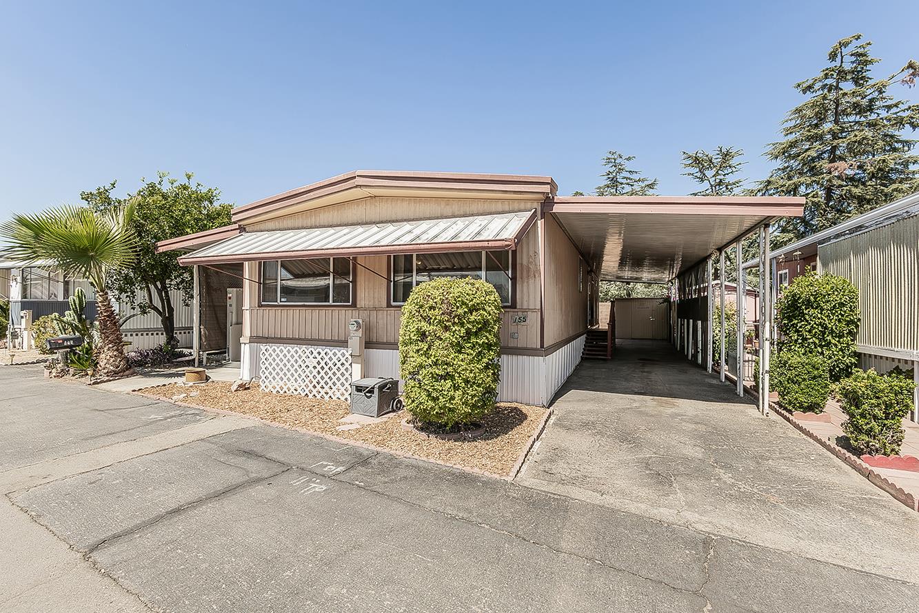 1724 Minnewawa Ave #155, Clovis, CA 93612
