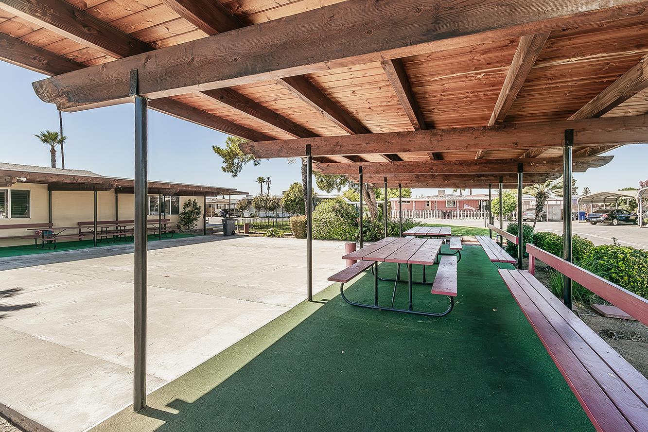 1724 Minnewawa Ave #155, Clovis, CA 93612
