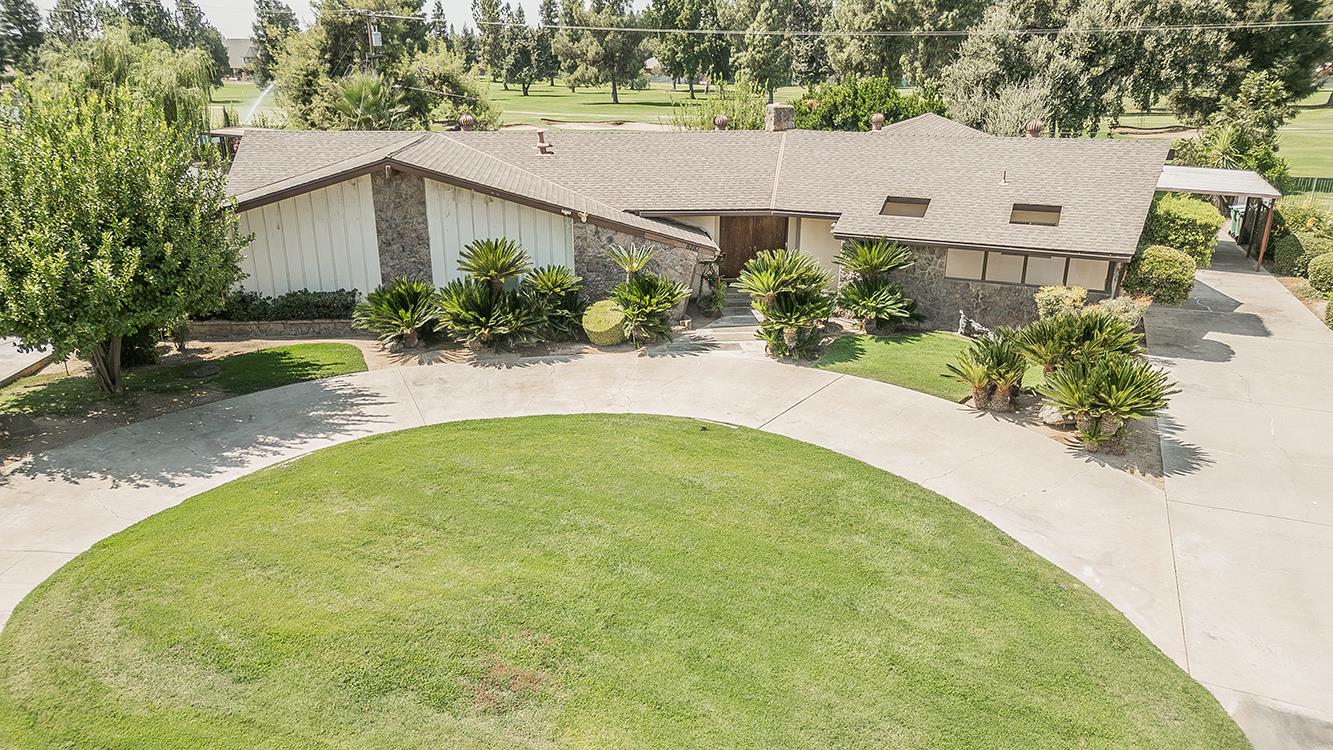 8287 E Sanders Ct, Fresno, CA 93737