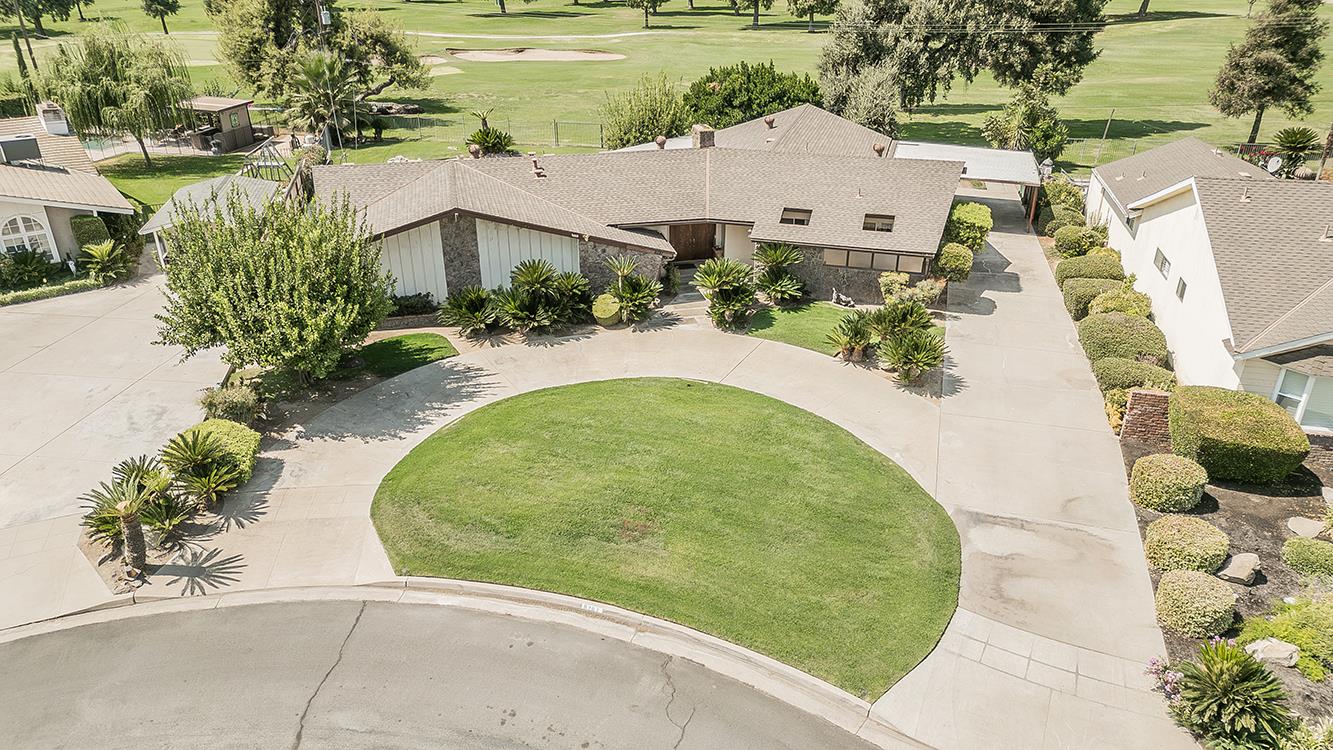 8287 E Sanders Ct, Fresno, CA 93737
