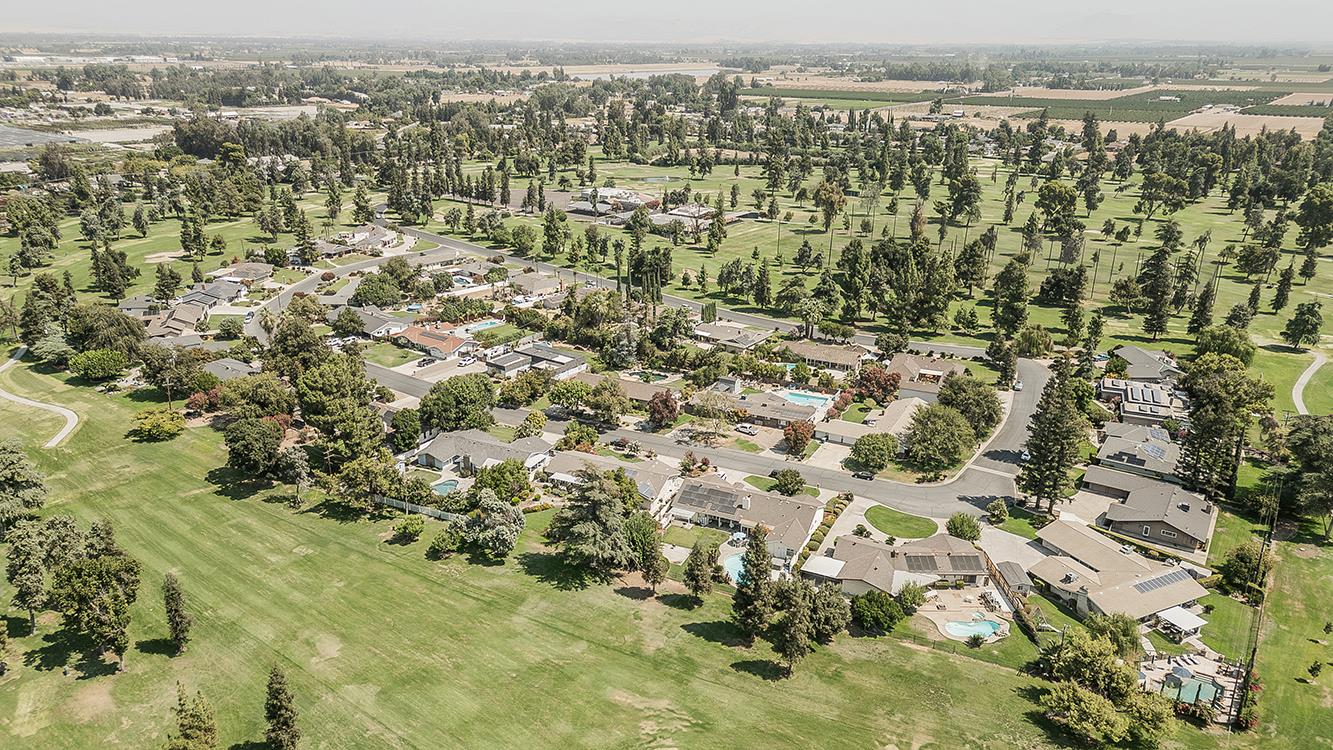 8287 E Sanders Ct, Fresno, CA 93737