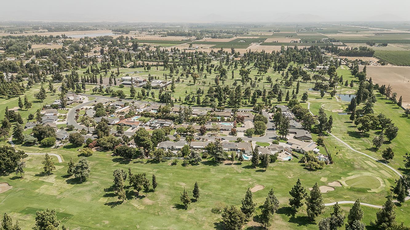 8287 E Sanders Ct, Fresno, CA 93737