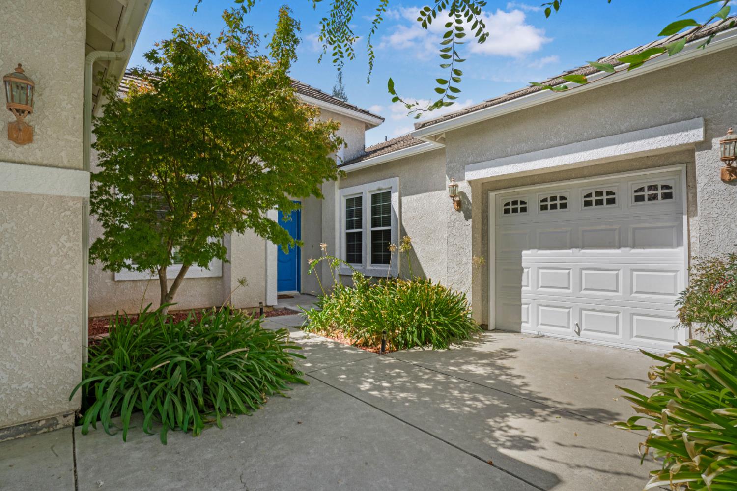 2935 E Omaha Ave, Fresno, CA 93720