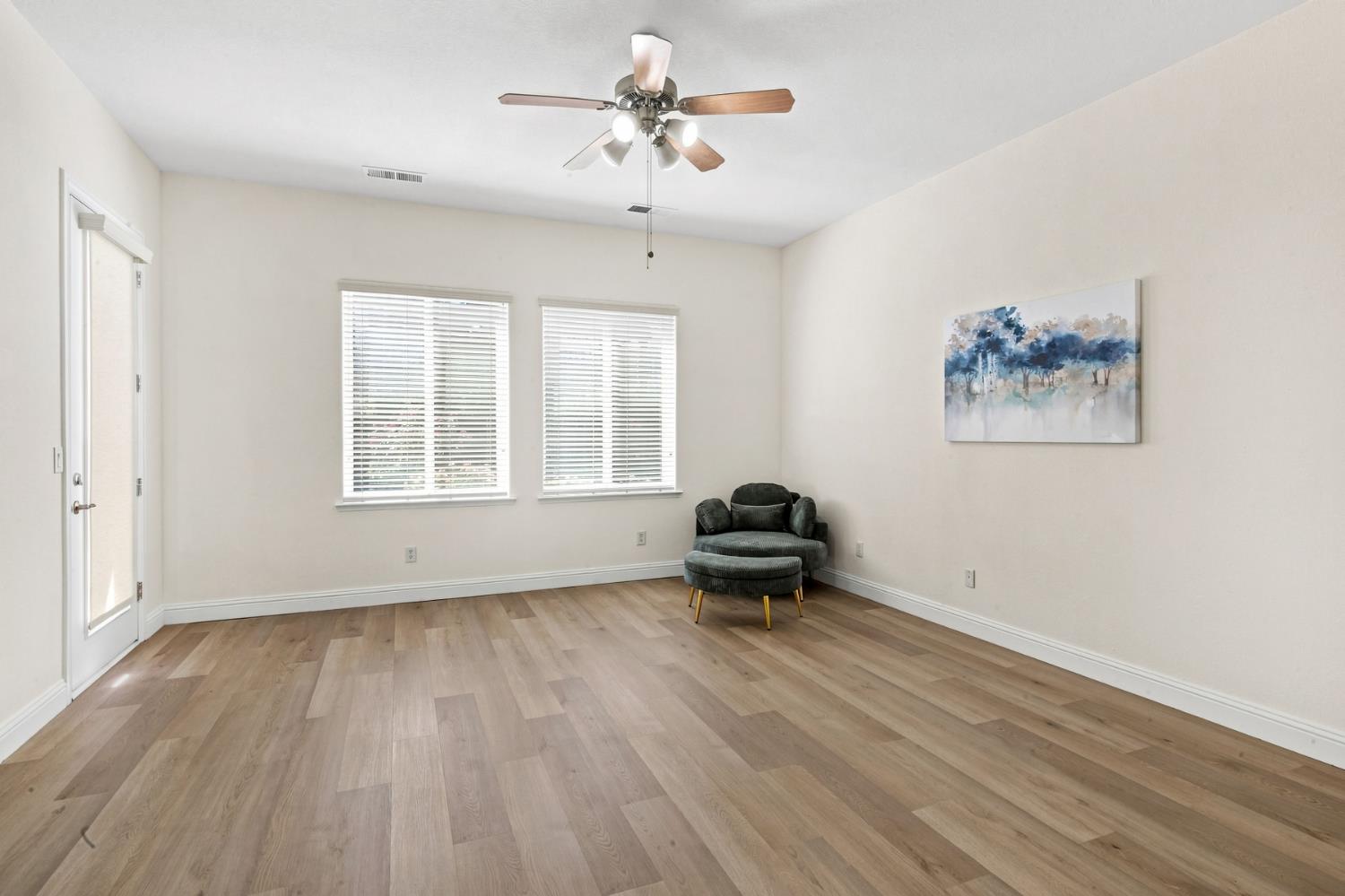 2935 E Omaha Ave, Fresno, CA 93720