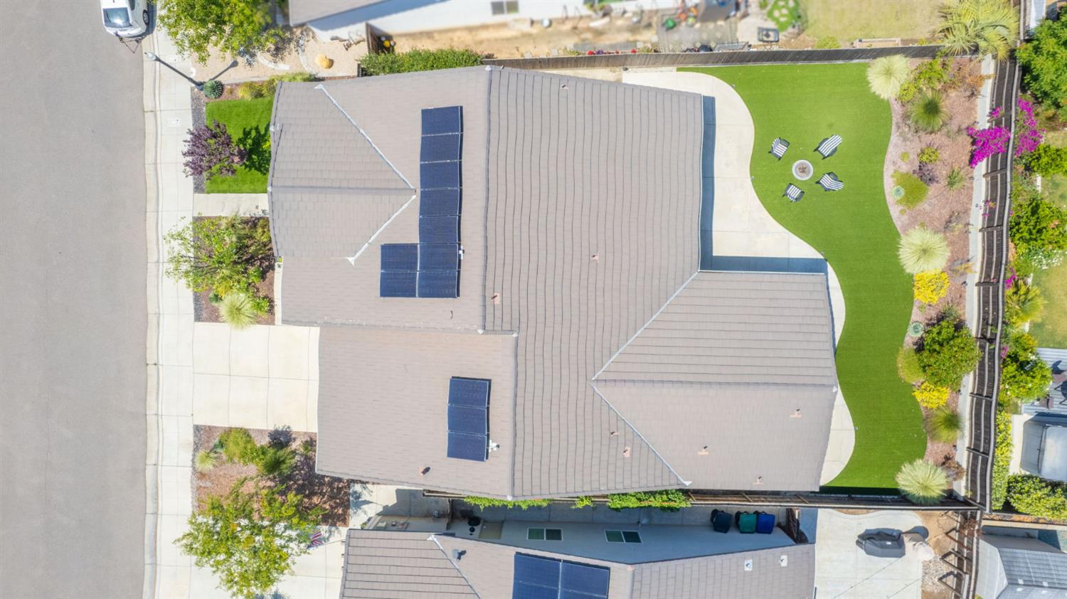 819 Pinnacle Dr W, Madera, CA 93636