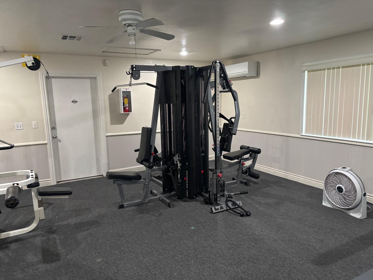 495 W Santa Ana #4, Clovis, CA 93612