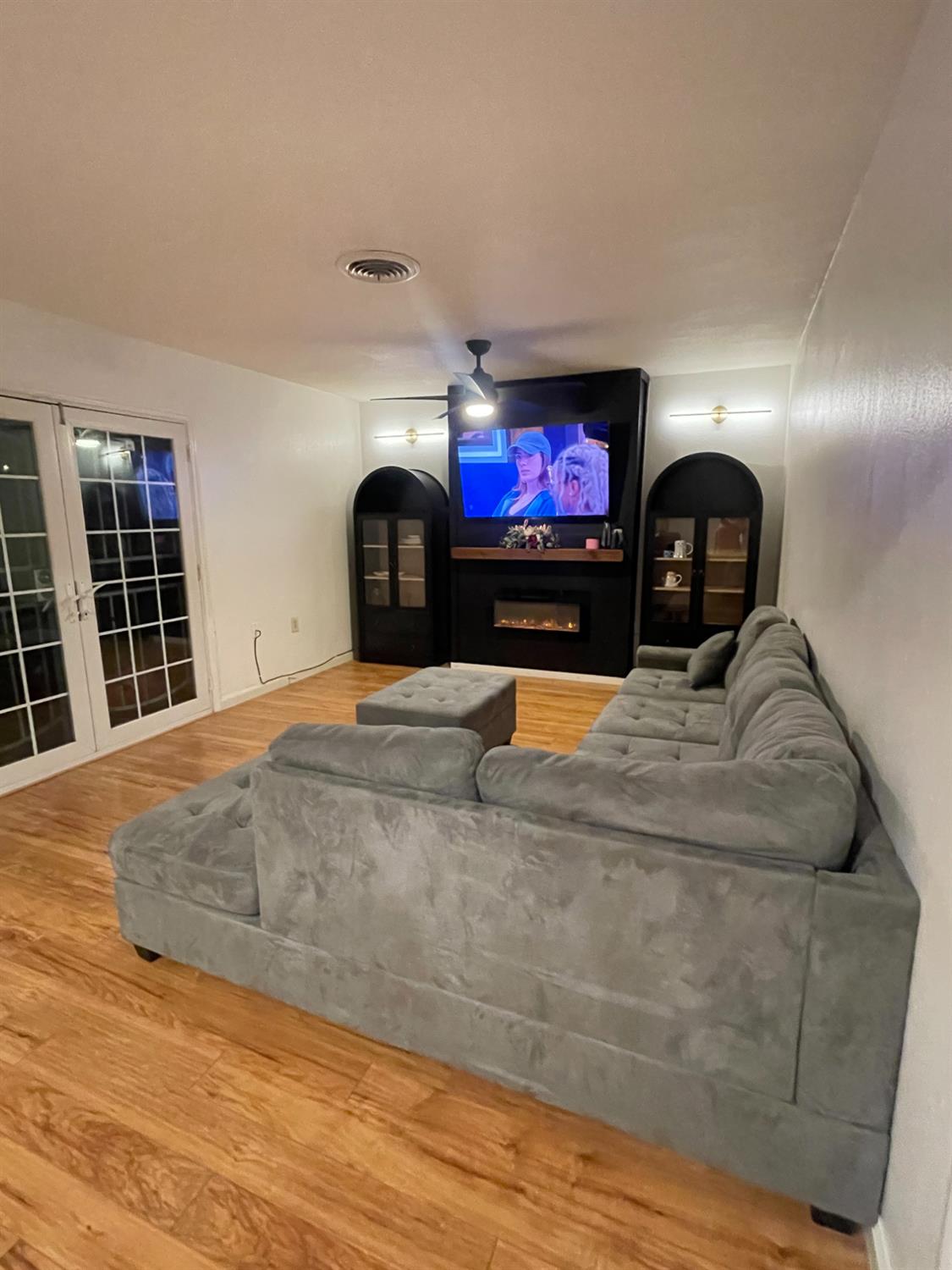 3085 W Sussex Way, Fresno, CA 93722