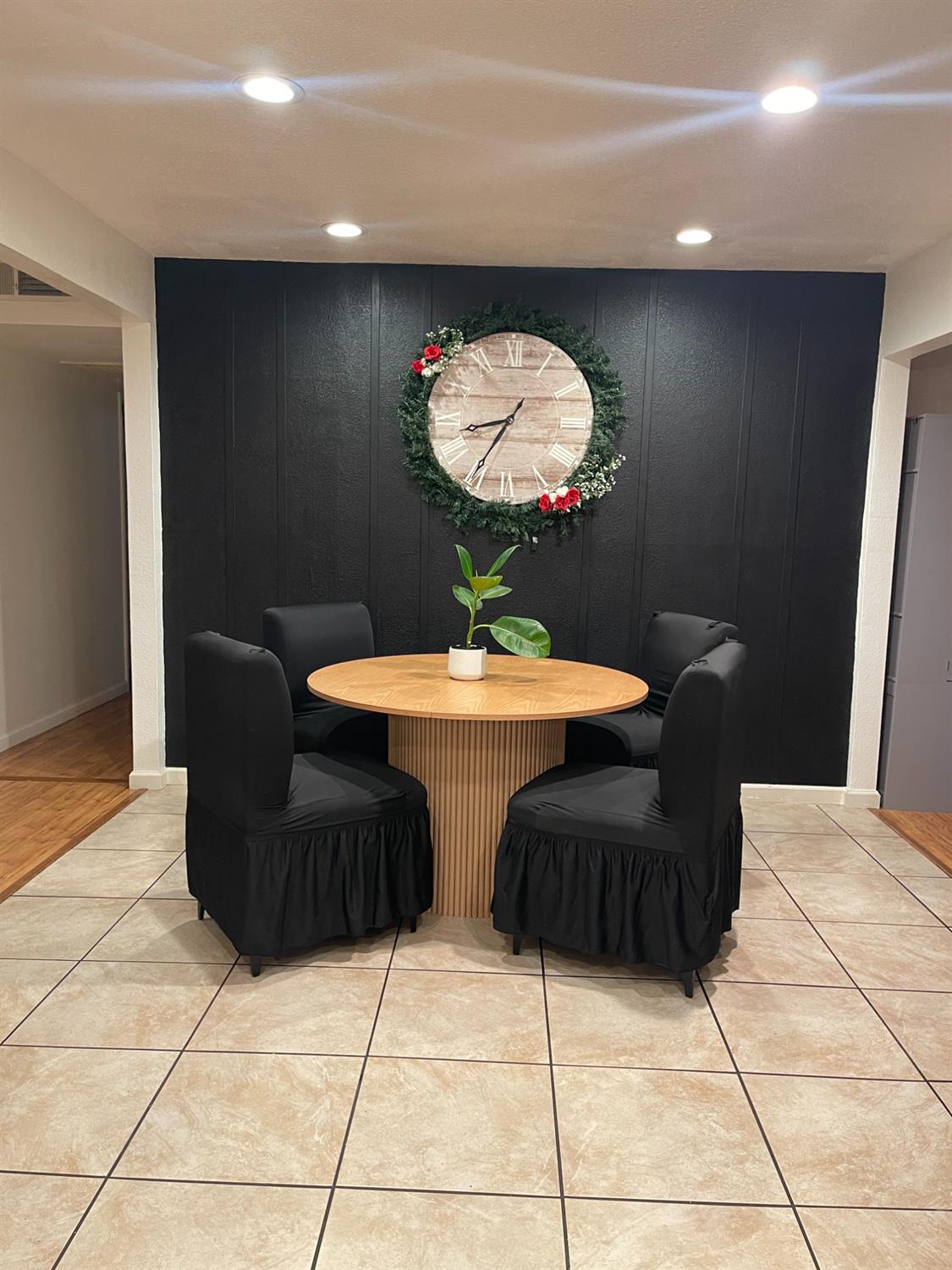 3085 W Sussex Way, Fresno, CA 93722