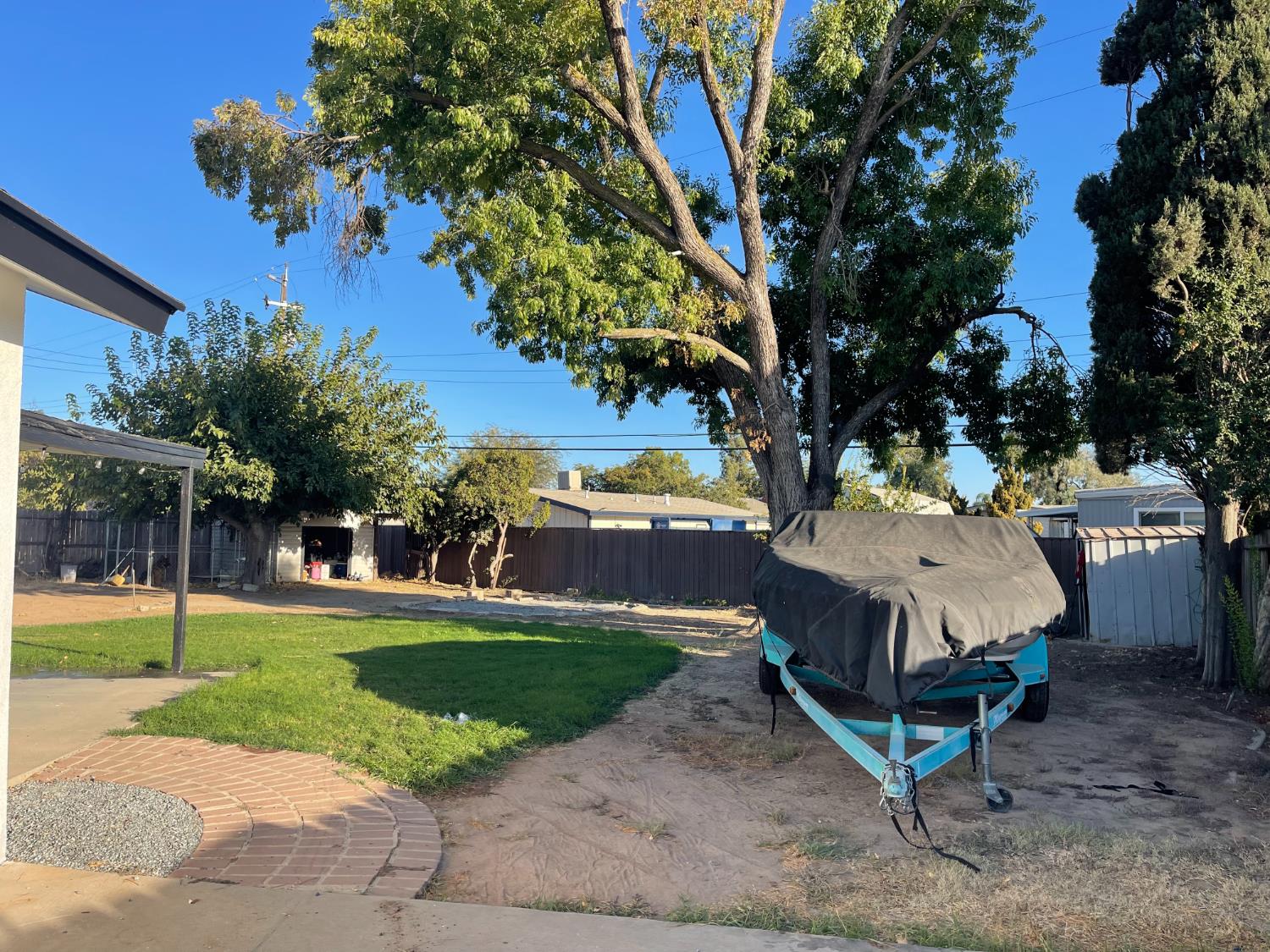 3085 W Sussex Way, Fresno, CA 93722