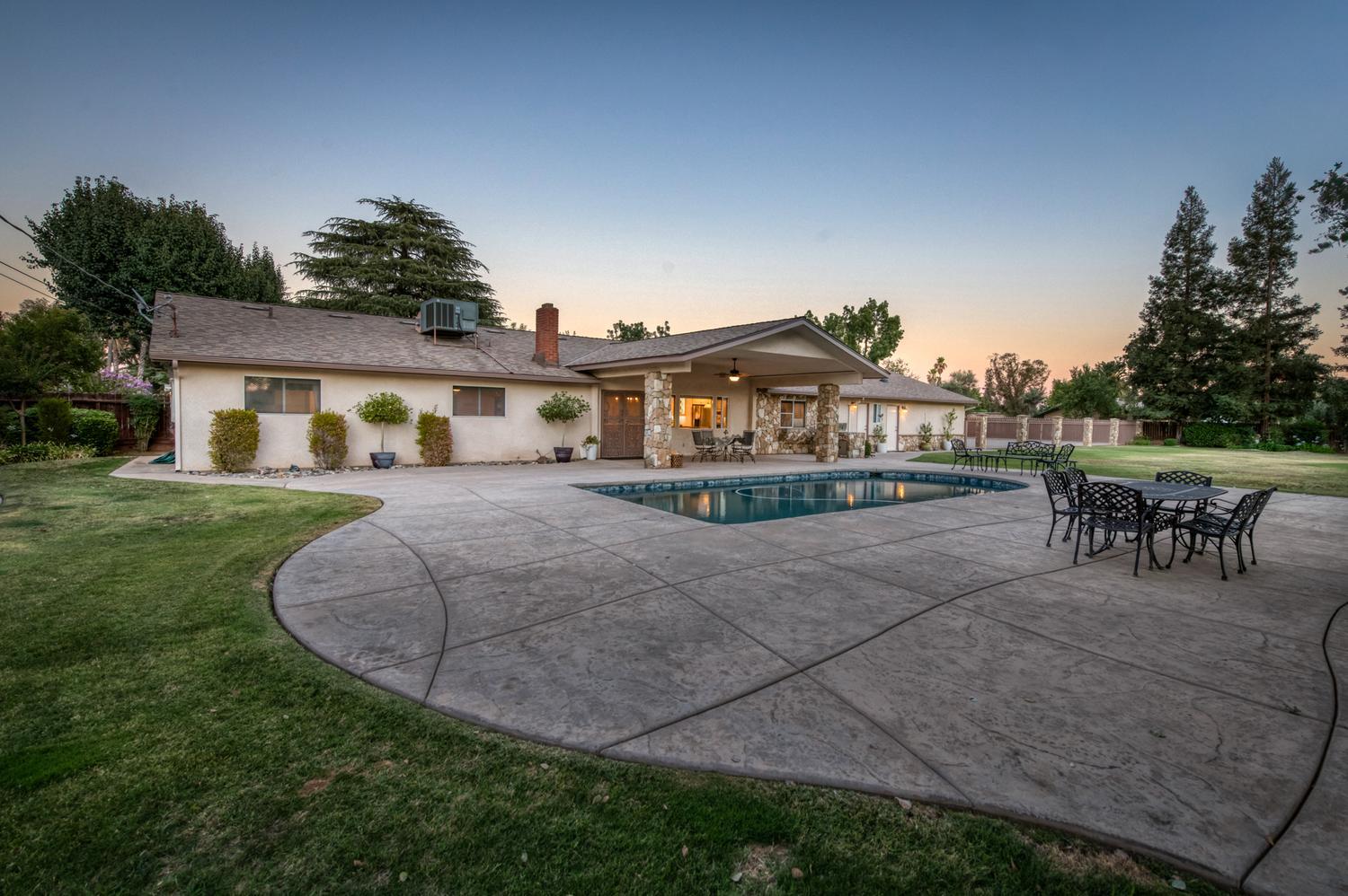 10270 Lanes Bridge Dr, Madera, CA 93636
