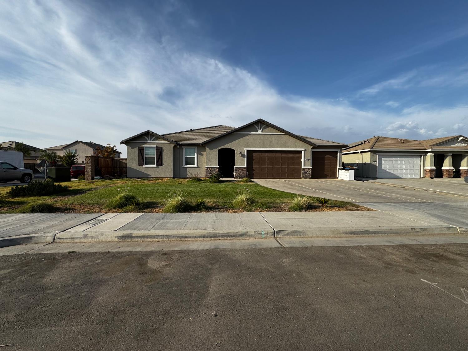 806 E Curtis Ave, Fowler, CA 93625