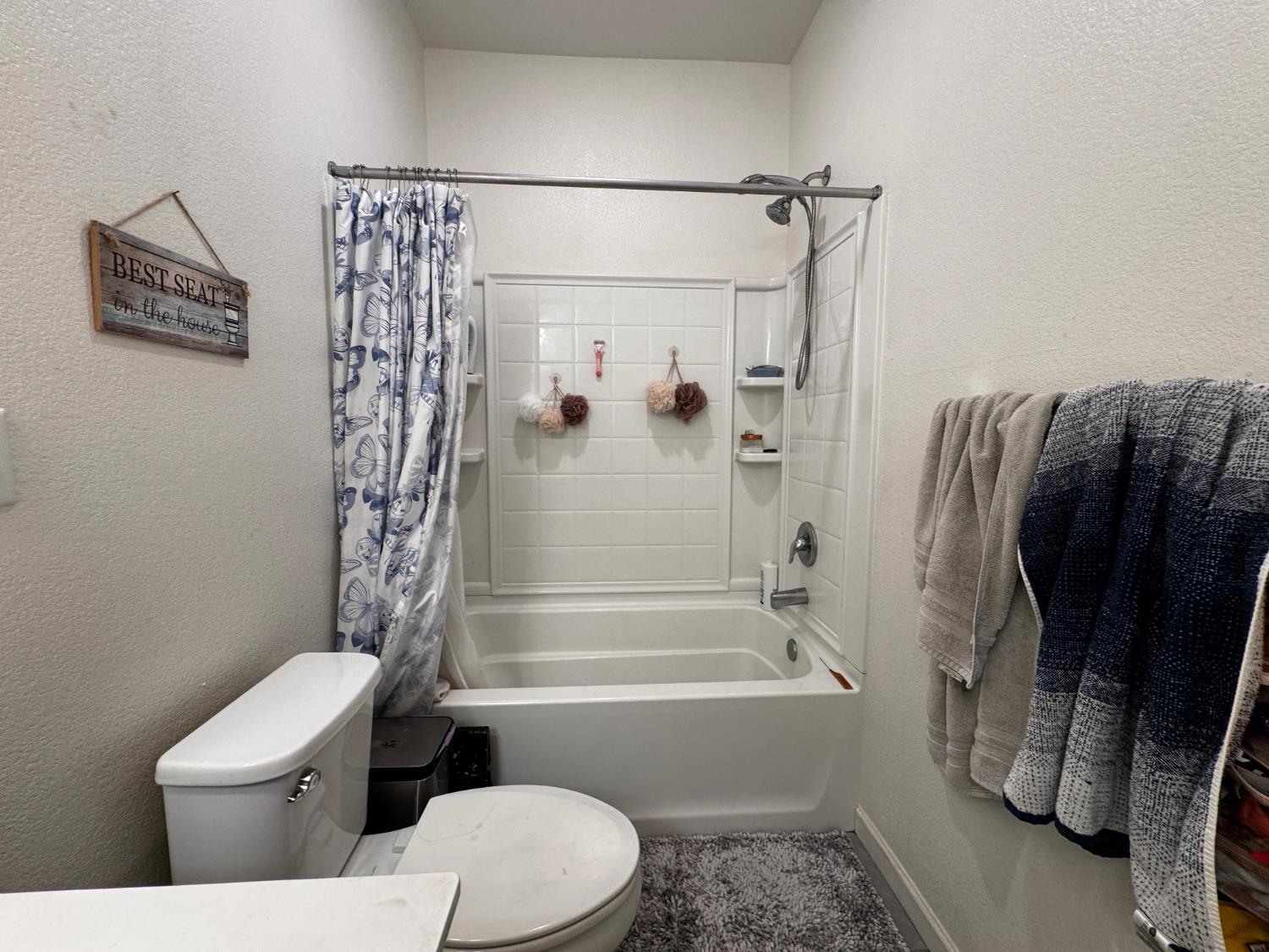 806 E Curtis Ave, Fowler, CA 93625