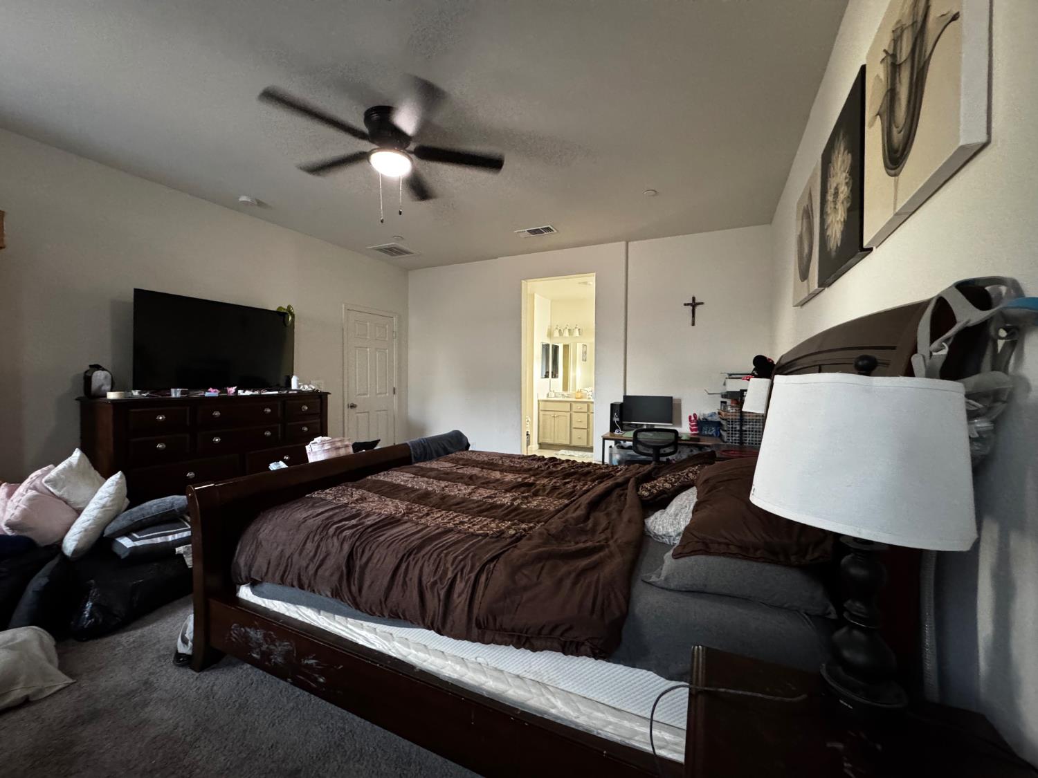 806 E Curtis Ave, Fowler, CA 93625