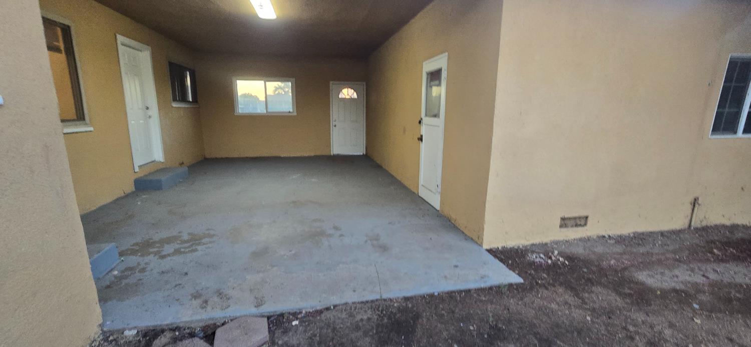 1642 W Robinson ave, Fresno, CA 93705