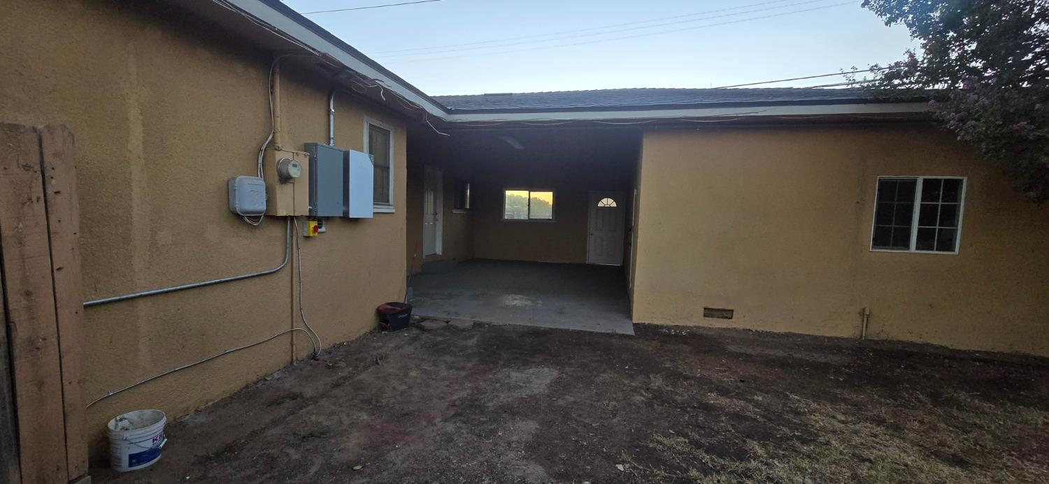 1642 W Robinson ave, Fresno, CA 93705