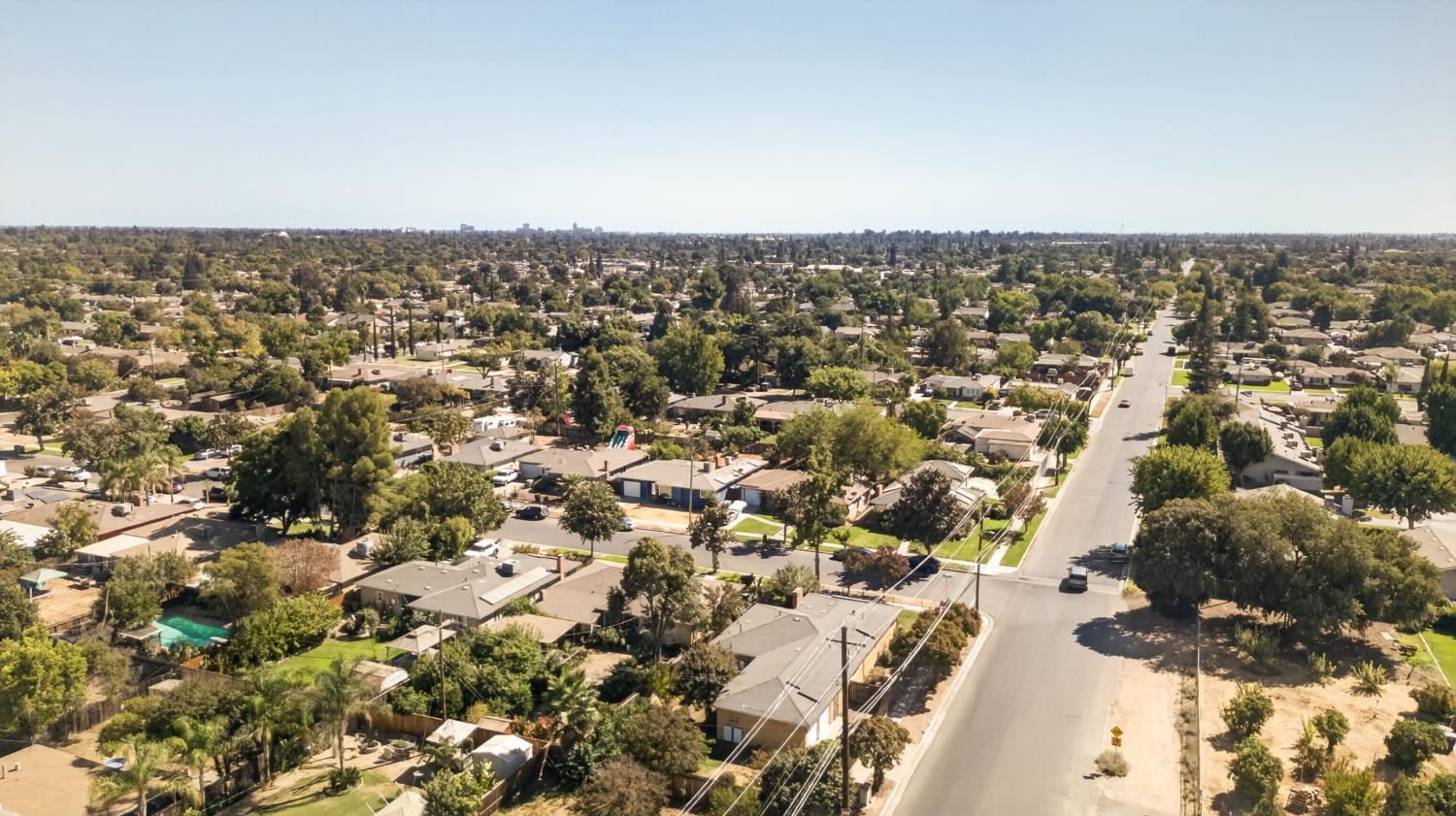 1642 W Robinson ave, Fresno, CA 93705