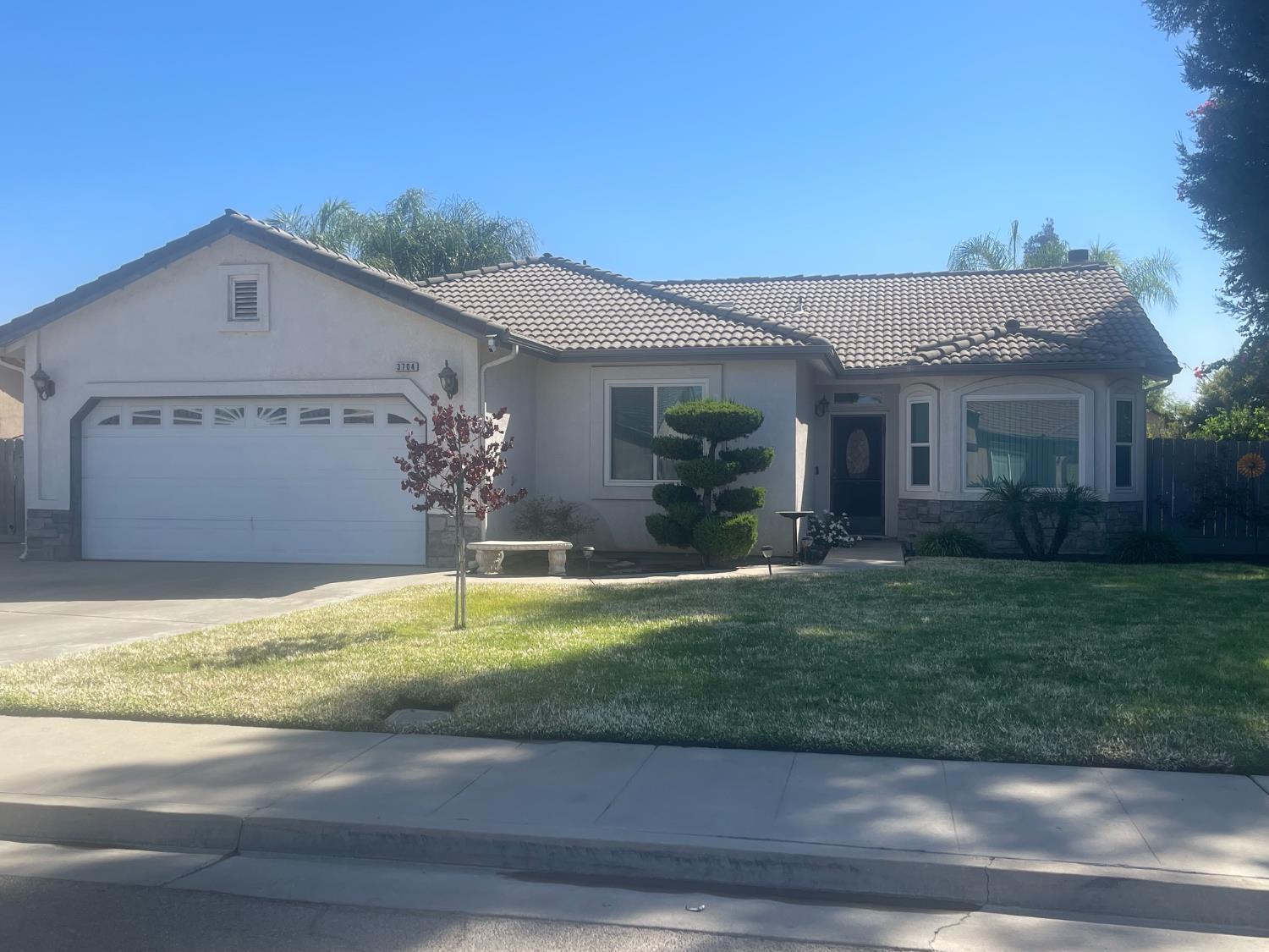 3704 Bryan St, Selma, CA 93662