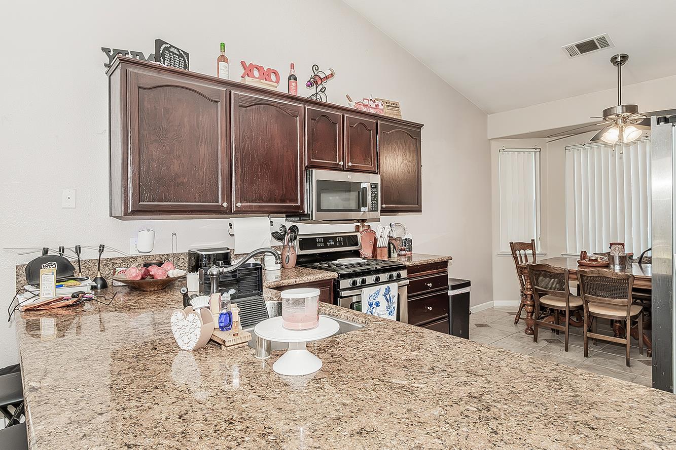 3704 Bryan St, Selma, CA 93662