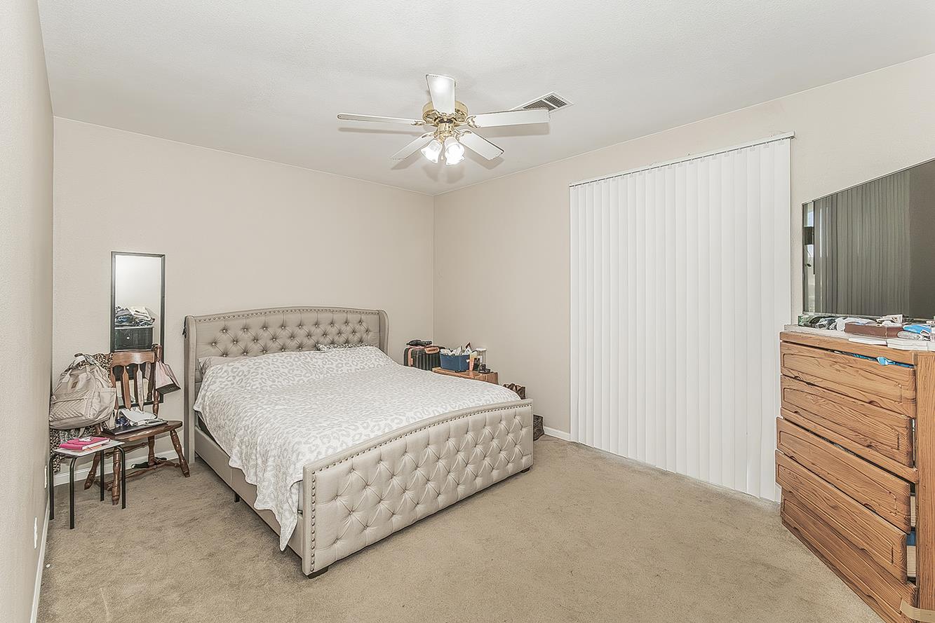 3704 Bryan St, Selma, CA 93662