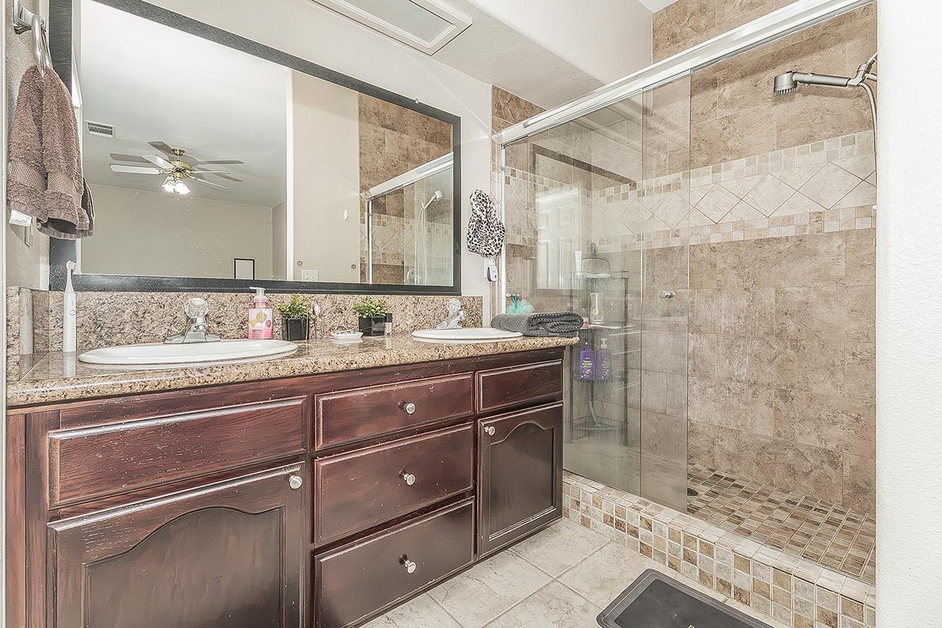 3704 Bryan St, Selma, CA 93662